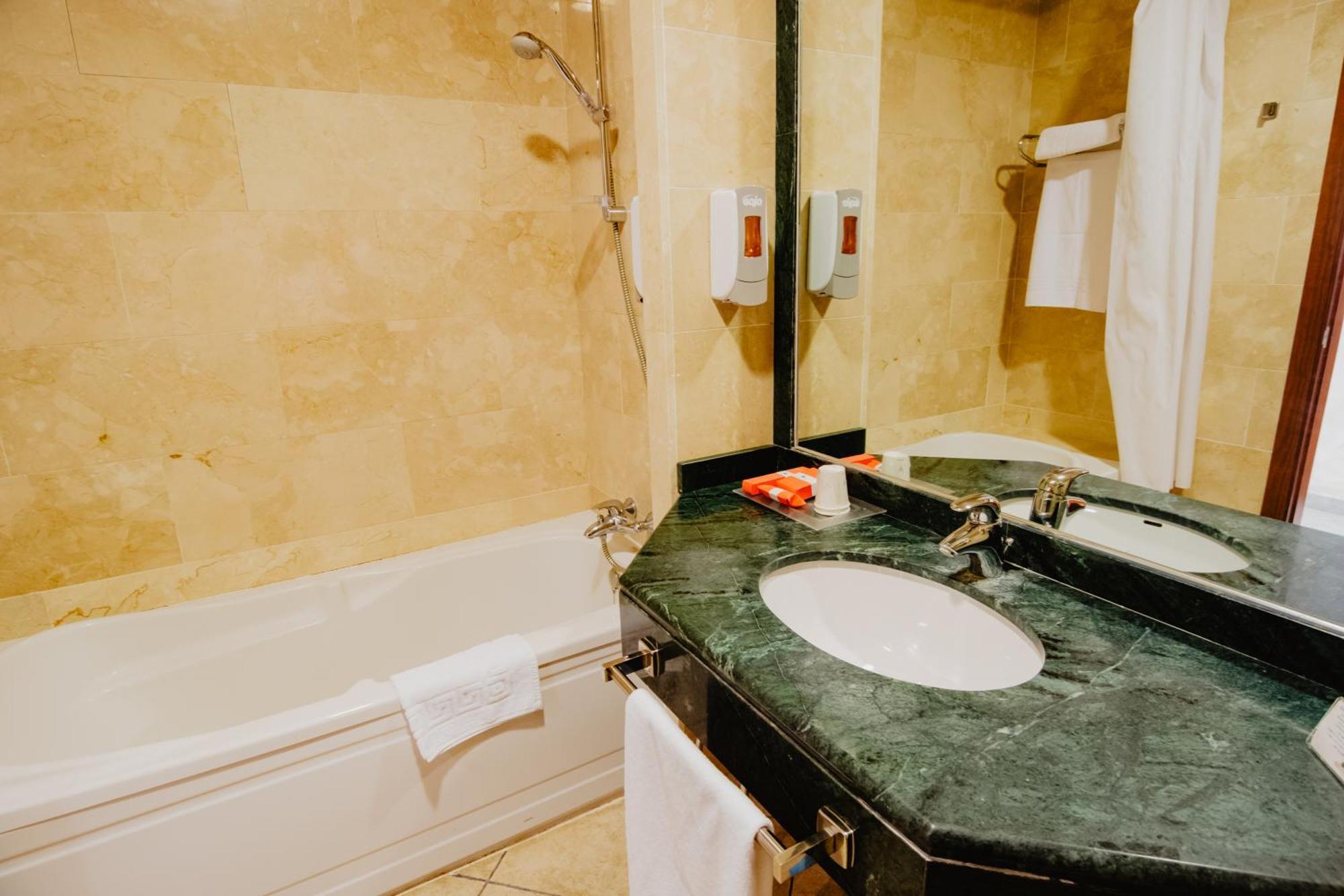 Hotel Hacienda Don Manuel Granja de Torrehermosa Εξωτερικό φωτογραφία